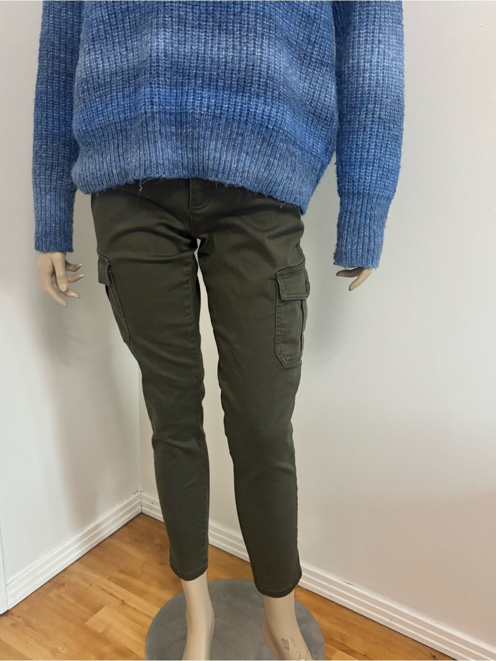 Women’s Olive Cargo Ankle Jeans - Slim Utility Style
